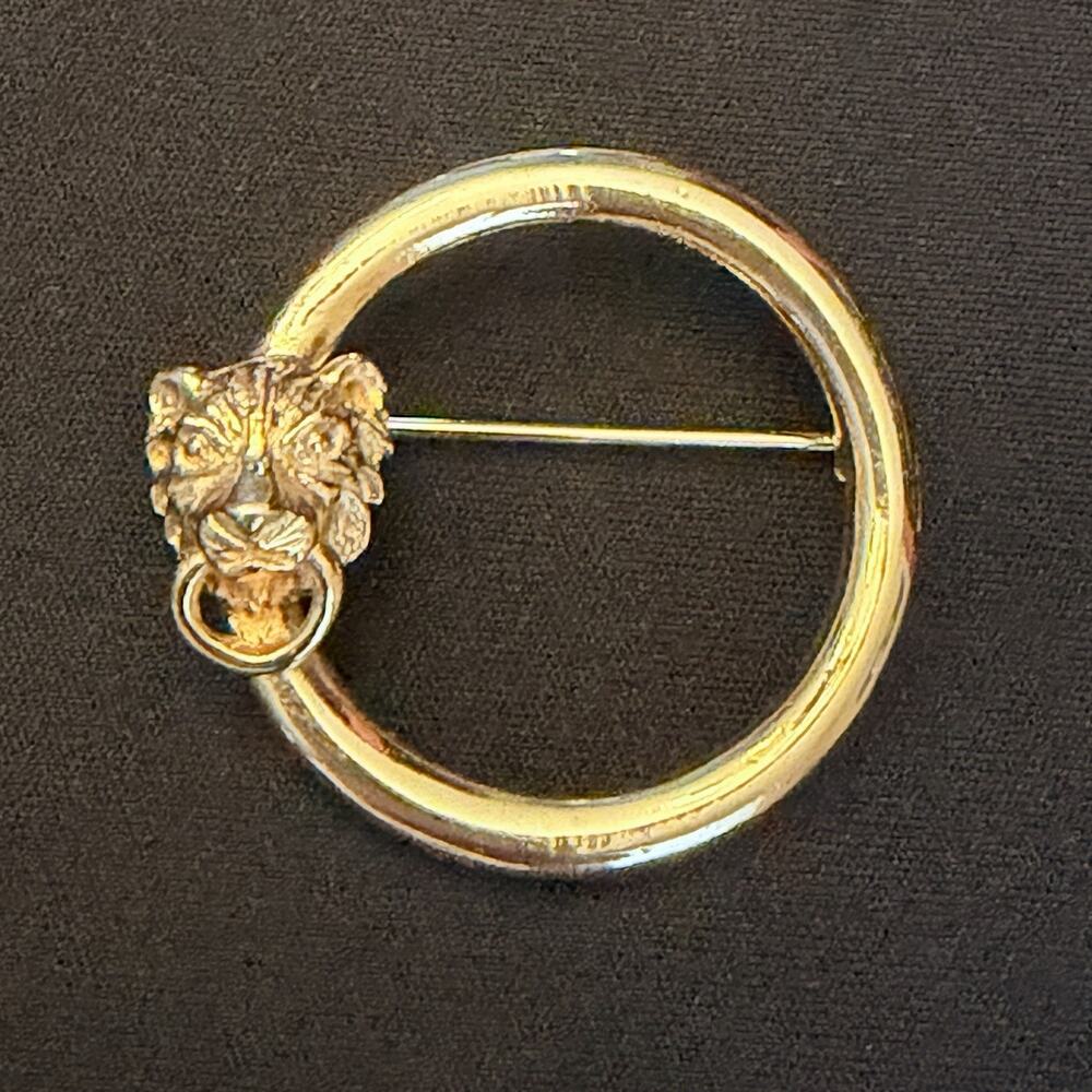 Vintage 1980 MIMI DI N Gold Tone Lion’s Head Door Knocker Brooch Mimi Di Nascemi
